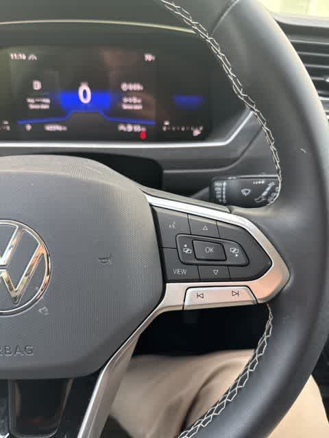 Thumbnail: 2023 Volkswagen Tiguan - 16