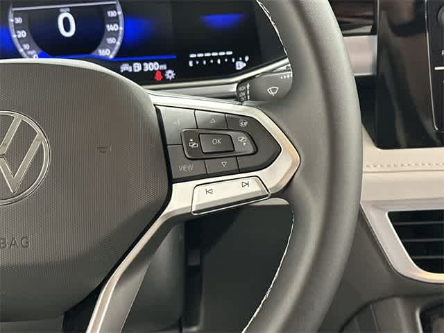 Thumbnail: 2025 Volkswagen Taos - 9