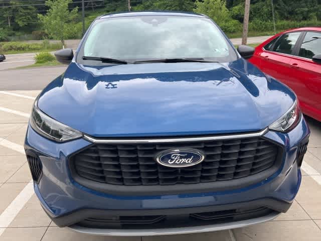 Thumbnail: 2023 Ford Escape - 7