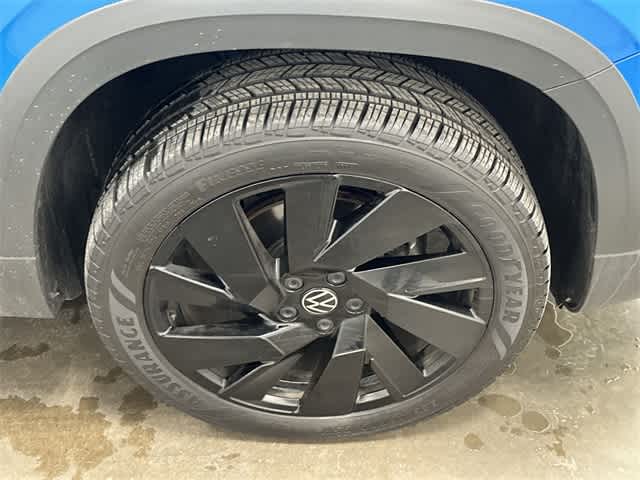 Thumbnail: 2023 Volkswagen Taos - 5