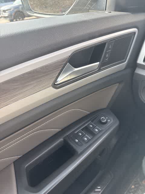 Thumbnail: 2023 Volkswagen Atlas - 18