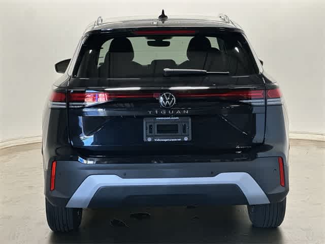 Thumbnail: 2025 Volkswagen Tiguan - 4