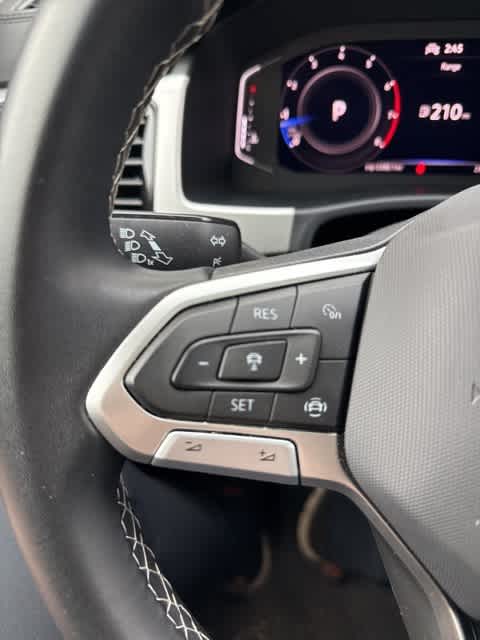 Thumbnail: 2022 Volkswagen Atlas - 16