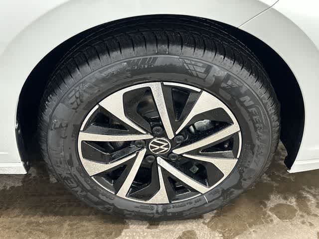 Thumbnail: 2026 Volkswagen Jetta - 5