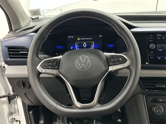 Thumbnail: 2022 Volkswagen Taos - 8