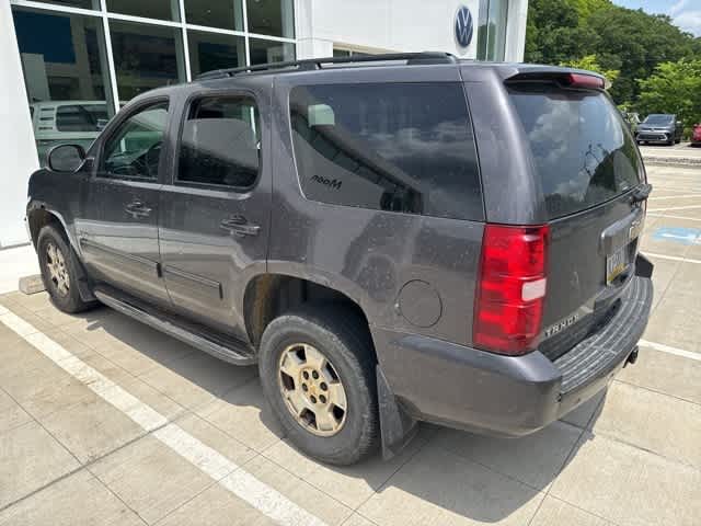 Thumbnail: 2010 Chevrolet Tahoe - 7
