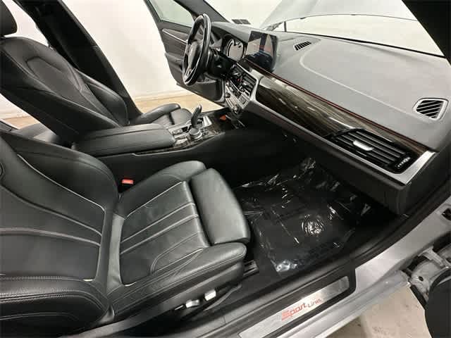 Thumbnail: 2018 BMW 5 Series - 21