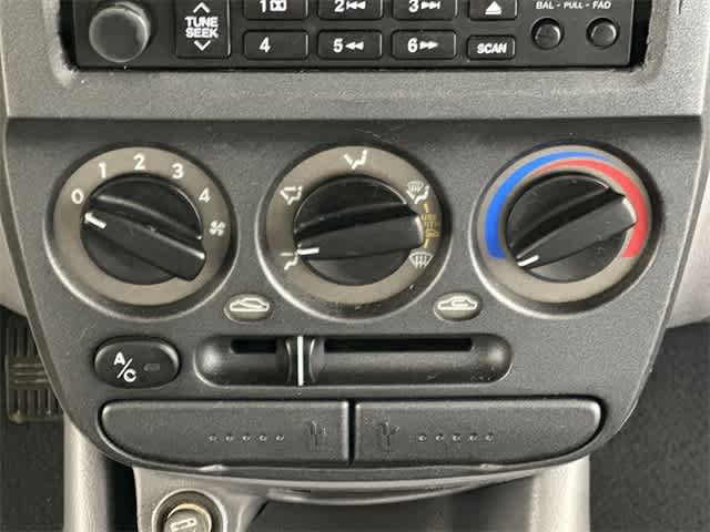 2003 Hyundai Accent  9