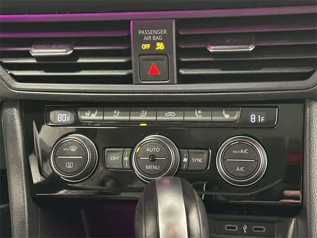 Thumbnail: 2021 Volkswagen Jetta - 17