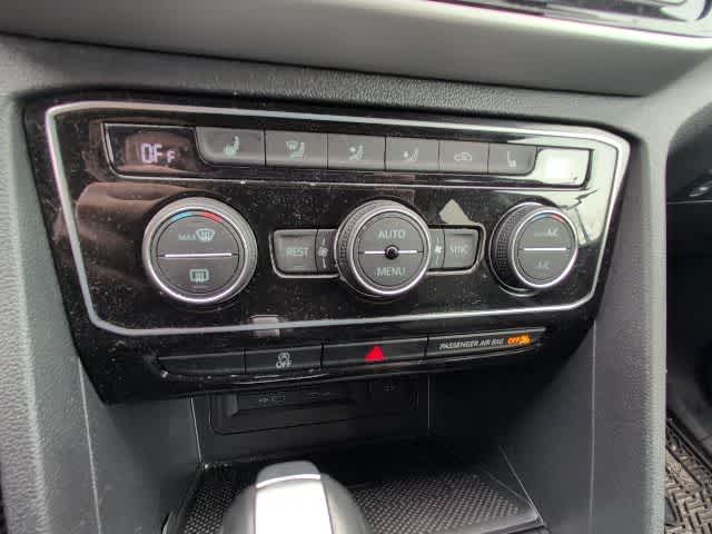 Thumbnail: 2022 Volkswagen Atlas - 16