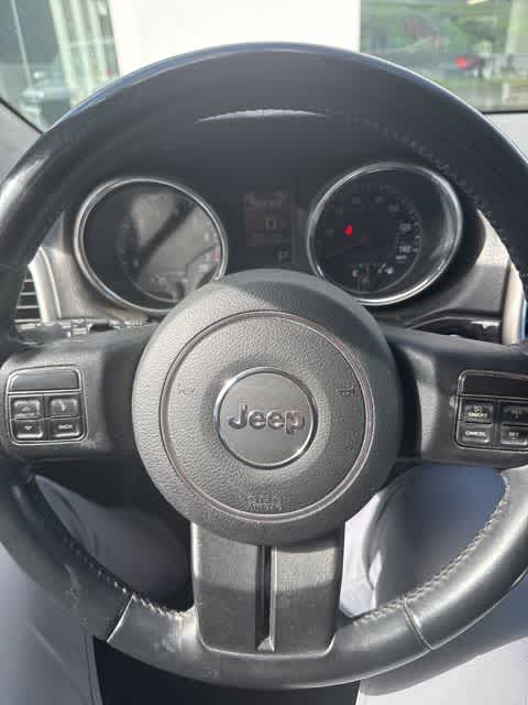 Thumbnail: 2012 Jeep Grand Cherokee - 13