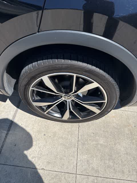 Thumbnail: 2022 Volkswagen Tiguan - 8