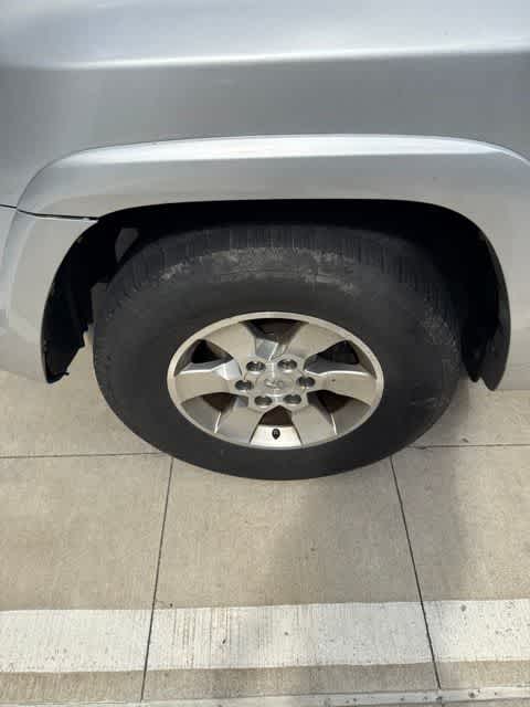 Thumbnail: 2013 Toyota 4Runner - 6