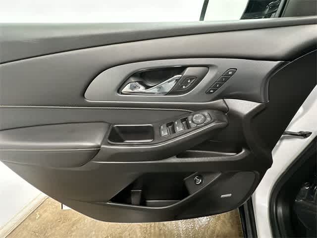 Thumbnail: 2019 Chevrolet Traverse - 19