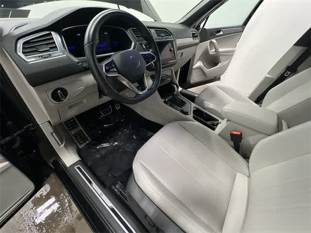 Thumbnail: 2022 Volkswagen Tiguan - 16