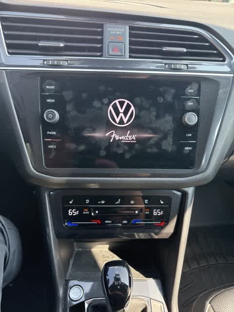 Thumbnail: 2022 Volkswagen Tiguan - 19