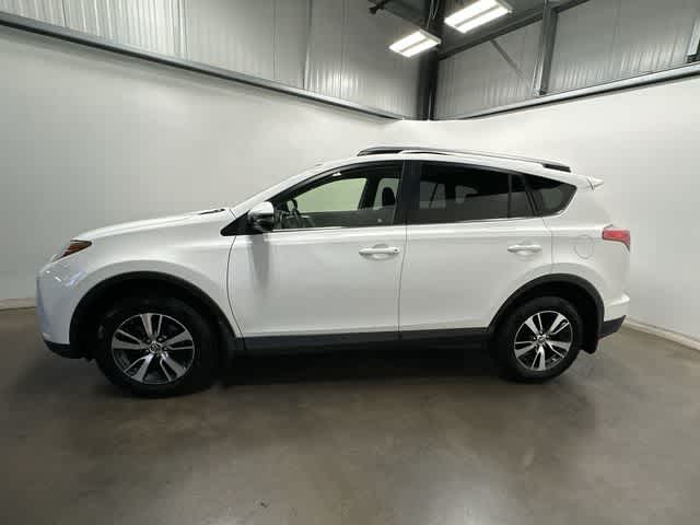 Thumbnail: 2018 Toyota RAV4 - 2