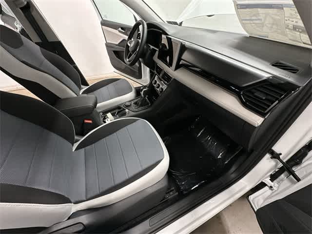 Thumbnail: 2025 Volkswagen Taos - 19