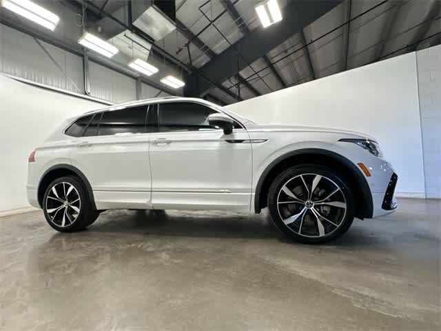 Thumbnail: 2022 Volkswagen Tiguan - 3