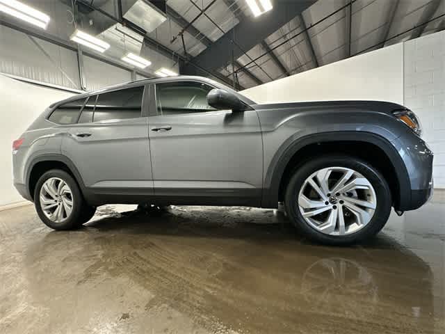 Thumbnail: 2023 Volkswagen Atlas - 3