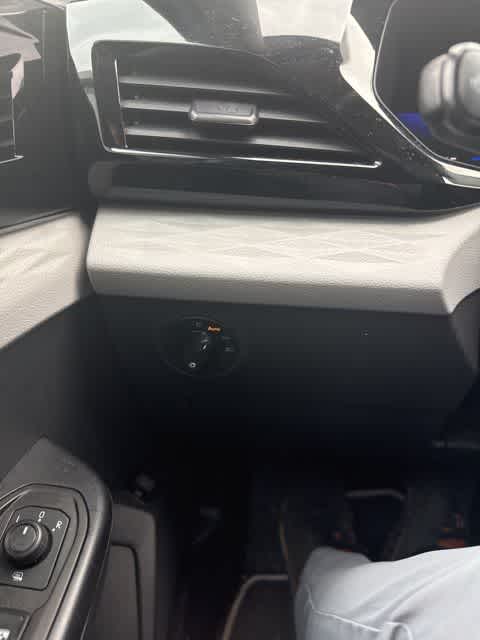 Thumbnail: 2023 Volkswagen Taos - 17