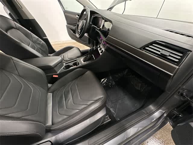 Thumbnail: 2021 Volkswagen Jetta - 24