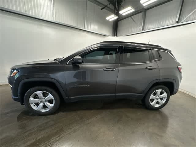 2019 Jeep Compass Latitude photo 2