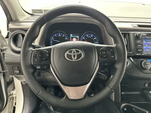 Thumbnail: 2018 Toyota RAV4 - 8