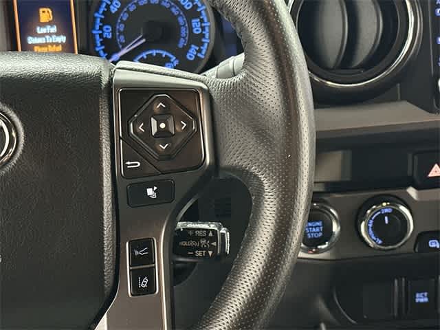 Thumbnail: 2021 Toyota Tacoma - 9