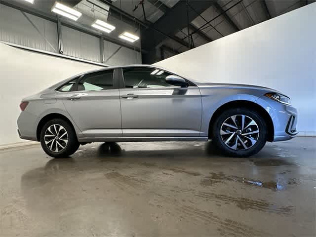 Thumbnail: 2026 Volkswagen Jetta - 3