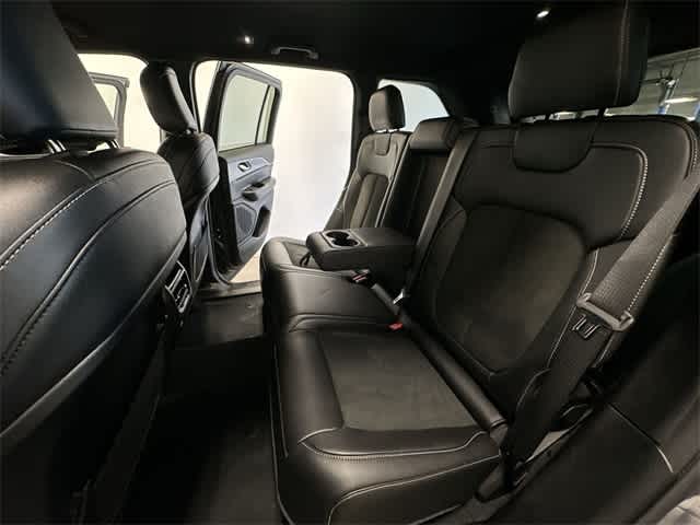 Thumbnail: 2023 Jeep Grand Cherokee - 19