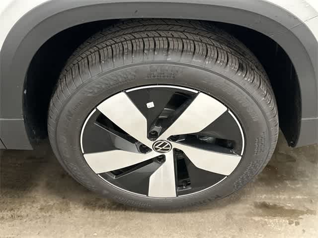 Thumbnail: 2025 Volkswagen Taos - 5