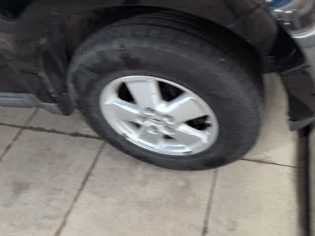 Thumbnail: 2010 Ford Escape - 9
