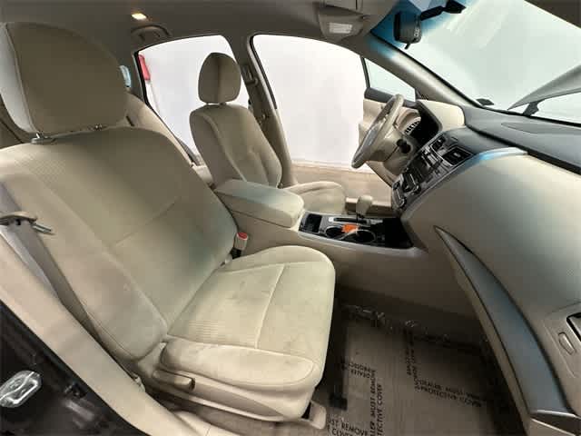 Thumbnail: 2014 Nissan Altima - 19