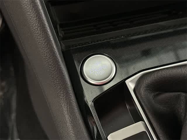 Thumbnail: 2025 Volkswagen Taos - 10