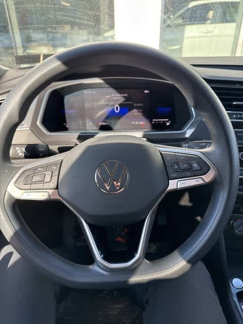 Thumbnail: 2022 Volkswagen Tiguan - 13