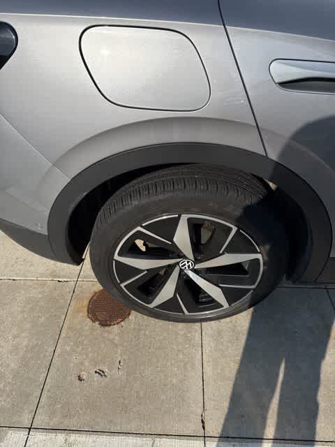 Thumbnail: 2023 Volkswagen ID.4 - 5