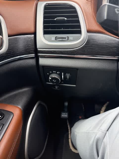 Thumbnail: 2020 Jeep Grand Cherokee - 16