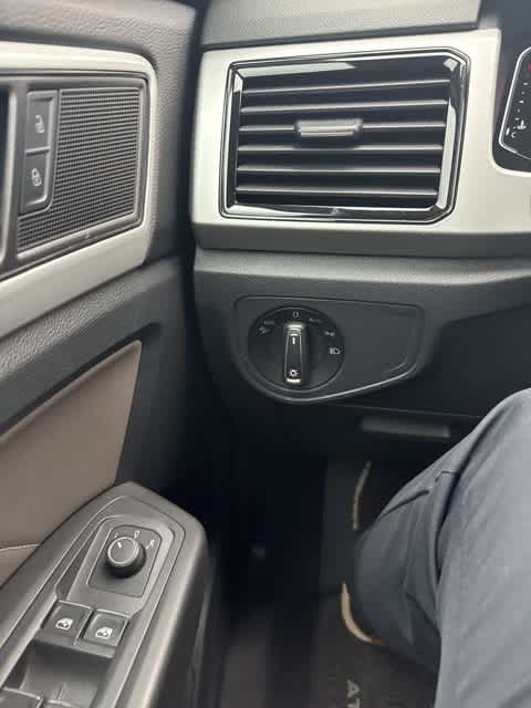 Thumbnail: 2022 Volkswagen Atlas - 17