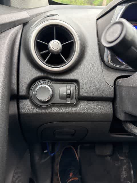 Thumbnail: 2016 Chevrolet Trax - 17