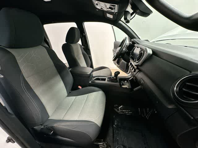 Thumbnail: 2022 Toyota Tacoma - 21