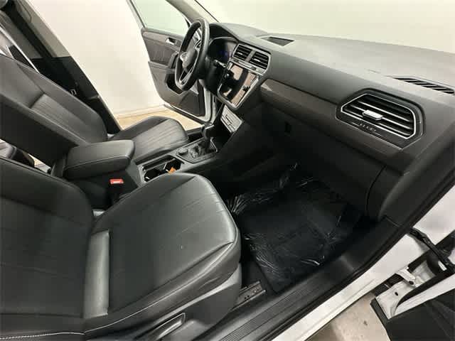 Thumbnail: 2022 Volkswagen Tiguan - 23