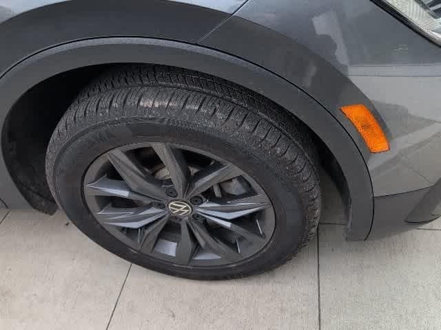 Thumbnail: 2023 Volkswagen Tiguan - 8