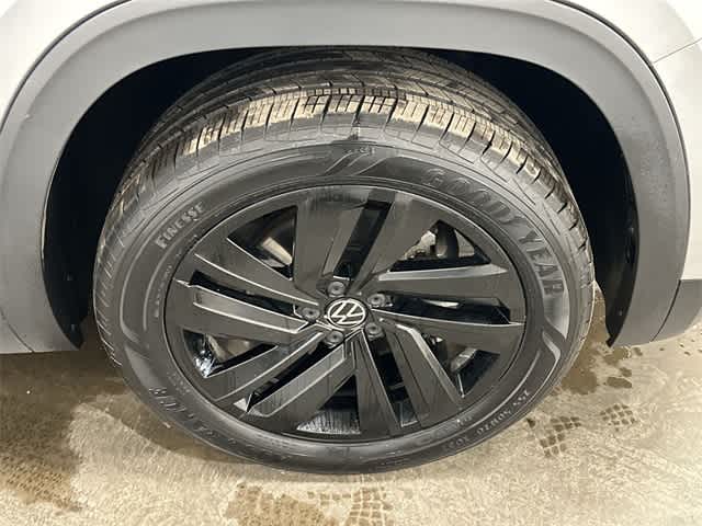 Thumbnail: 2022 Volkswagen Atlas - 5