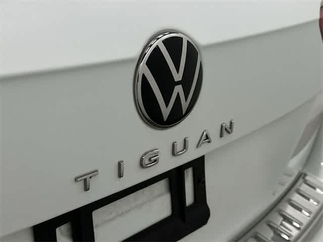 Thumbnail: 2022 Volkswagen Tiguan - 27