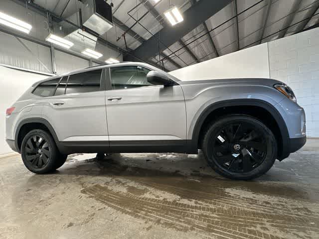 Thumbnail: 2026 Volkswagen Atlas - 3