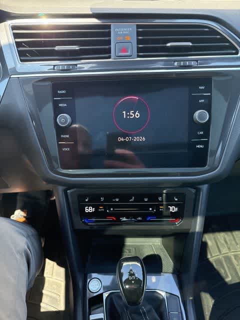 Thumbnail: 2022 Volkswagen Tiguan - 19