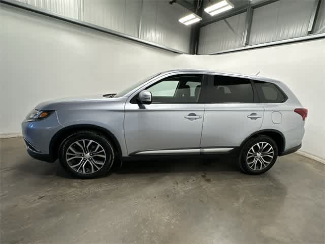 Thumbnail: 2016 Mitsubishi Outlander - 2