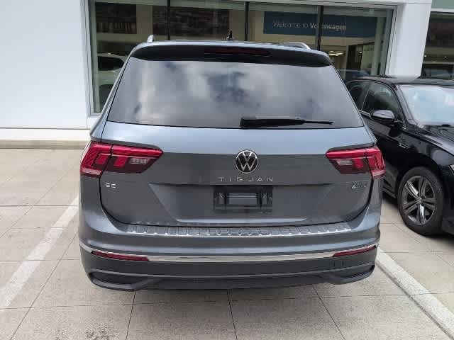 Thumbnail: 2023 Volkswagen Tiguan - 4