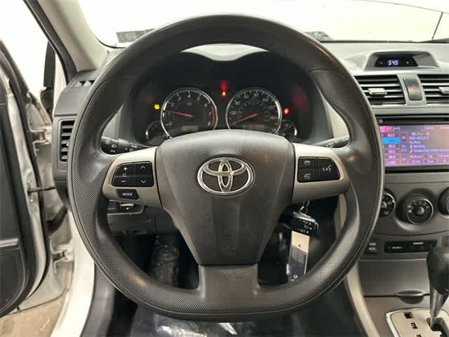 Thumbnail: 2013 Toyota Corolla - 8